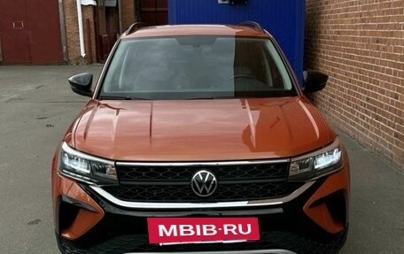 Volkswagen Taos, 2022 год, 3 300 000 рублей, 2 фотография