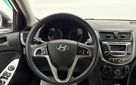 Hyundai Solaris II рестайлинг, 2015 год, 915 000 рублей, 11 фотография