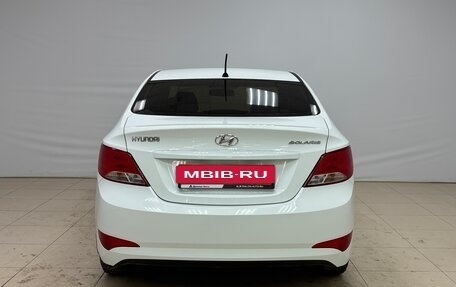 Hyundai Solaris II рестайлинг, 2015 год, 915 000 рублей, 5 фотография