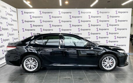 Toyota Camry, 2019 год, 2 950 000 рублей, 6 фотография