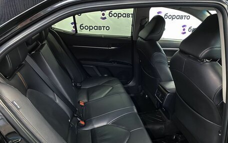 Toyota Camry, 2019 год, 2 950 000 рублей, 15 фотография