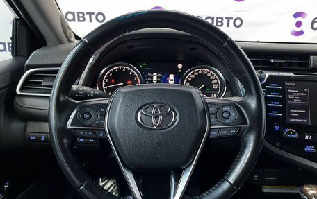 Toyota Camry, 2019 год, 2 950 000 рублей, 8 фотография