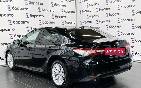 Toyota Camry, 2019 год, 2 950 000 рублей, 4 фотография