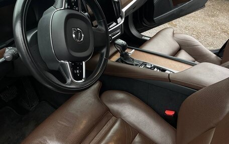 Volvo S90 II рестайлинг, 2019 год, 3 500 000 рублей, 11 фотография