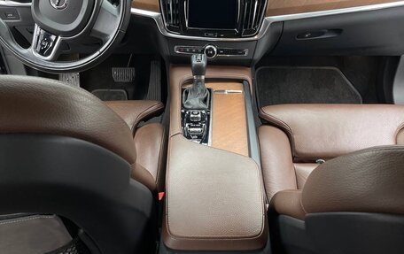 Volvo S90 II рестайлинг, 2019 год, 3 500 000 рублей, 14 фотография