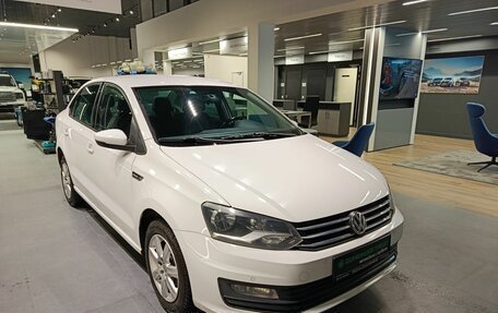Volkswagen Polo VI (EU Market), 2017 год, 950 000 рублей, 3 фотография