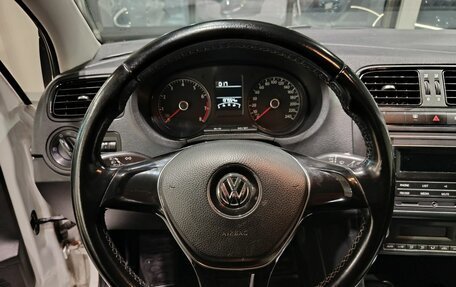 Volkswagen Polo VI (EU Market), 2017 год, 950 000 рублей, 10 фотография