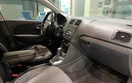 Volkswagen Polo VI (EU Market), 2017 год, 950 000 рублей, 8 фотография