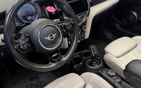 MINI Cabrio, 2018 год, 2 950 000 рублей, 19 фотография