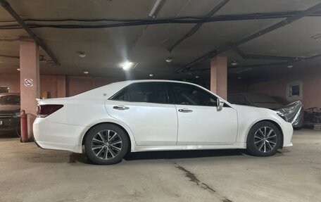 Toyota Crown, 2017 год, 3 200 000 рублей, 4 фотография