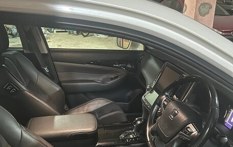 Toyota Crown, 2017 год, 3 200 000 рублей, 7 фотография