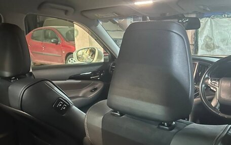 Toyota Crown, 2017 год, 3 200 000 рублей, 12 фотография