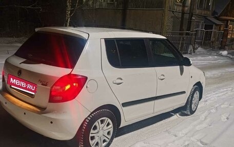 Skoda Fabia II, 2011 год, 550 000 рублей, 2 фотография