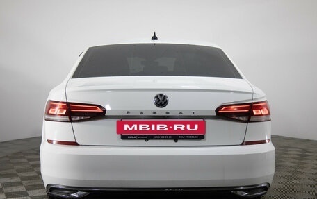 Volkswagen Passat B8 рестайлинг, 2020 год, 2 200 000 рублей, 6 фотография