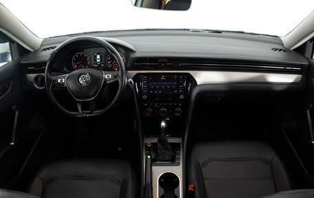 Volkswagen Passat B8 рестайлинг, 2020 год, 2 200 000 рублей, 9 фотография