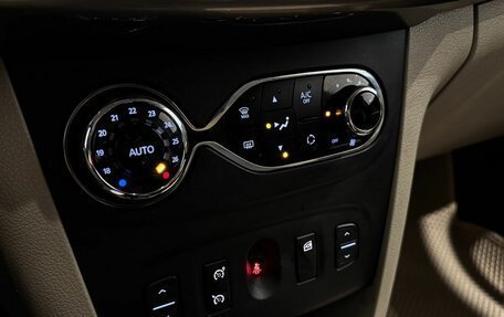 Renault Logan II, 2018 год, 960 000 рублей, 17 фотография