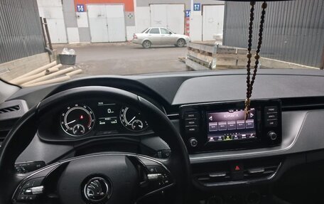 Skoda Rapid II, 2022 год, 1 550 000 рублей, 5 фотография