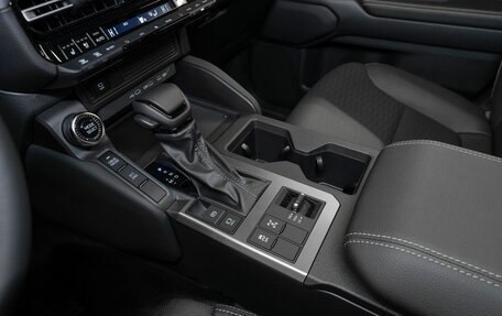 Toyota Land Cruiser Prado, 2024 год, 12 400 000 рублей, 15 фотография