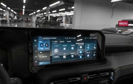 Toyota Land Cruiser Prado, 2024 год, 12 400 000 рублей, 18 фотография