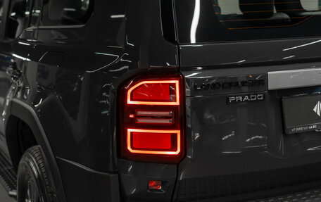 Toyota Land Cruiser Prado, 2024 год, 12 400 000 рублей, 29 фотография