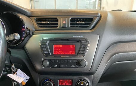 KIA Rio III рестайлинг, 2013 год, 1 025 000 рублей, 13 фотография