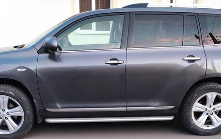 Toyota Highlander III, 2011 год, 2 500 000 рублей, 4 фотография