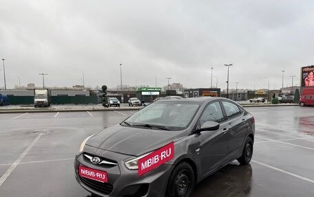 Hyundai Solaris II рестайлинг, 2014 год, 255 000 рублей, 1 фотография