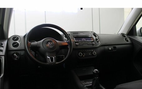 Volkswagen Tiguan I, 2011 год, 1 249 000 рублей, 10 фотография