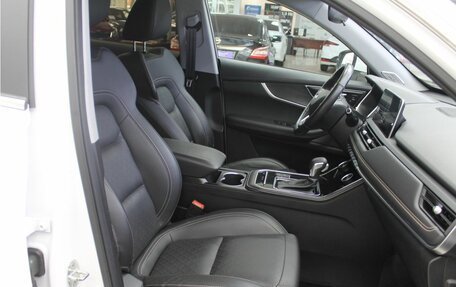 Chery Tiggo 8 Pro, 2021 год, 2 099 000 рублей, 10 фотография