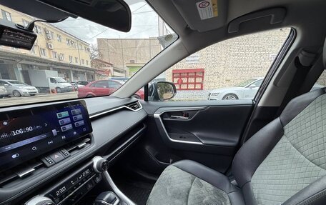 Toyota RAV4, 2024 год, 3 800 000 рублей, 6 фотография