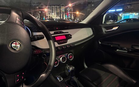 Alfa Romeo Giulietta, 2013 год, 1 500 000 рублей, 9 фотография