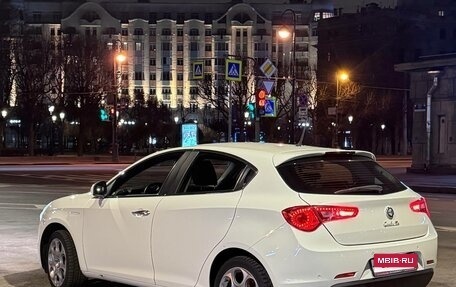 Alfa Romeo Giulietta, 2013 год, 1 500 000 рублей, 5 фотография