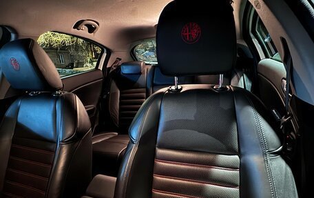 Alfa Romeo Giulietta, 2013 год, 1 500 000 рублей, 17 фотография
