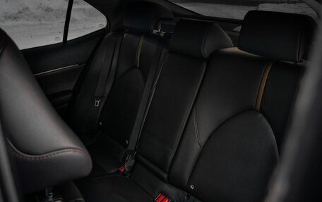 Toyota Camry, 2019 год, 2 250 000 рублей, 13 фотография