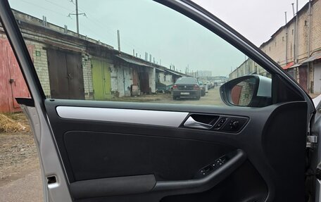 Volkswagen Jetta VI, 2011 год, 790 000 рублей, 12 фотография