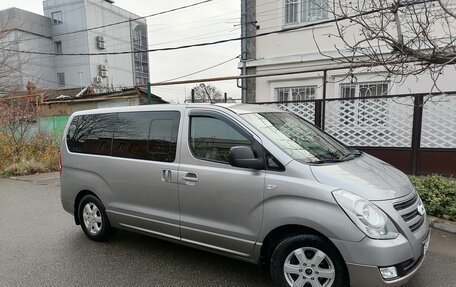 Hyundai H-1 II рестайлинг, 2015 год, 1 680 000 рублей, 6 фотография