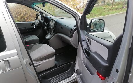 Hyundai H-1 II рестайлинг, 2015 год, 1 680 000 рублей, 13 фотография