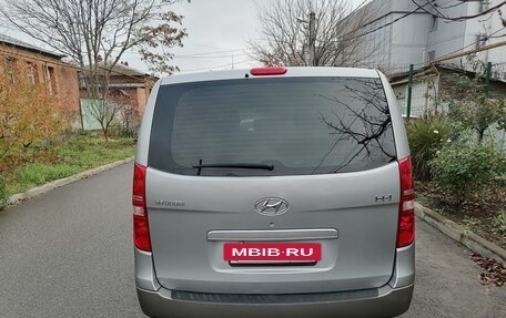 Hyundai H-1 II рестайлинг, 2015 год, 1 680 000 рублей, 4 фотография