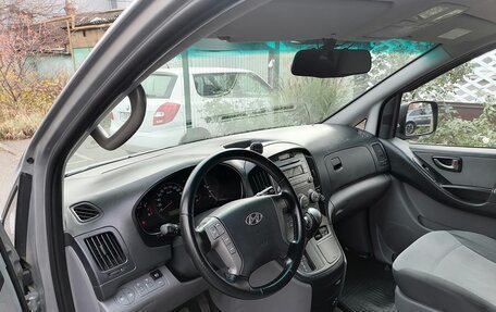 Hyundai H-1 II рестайлинг, 2015 год, 1 680 000 рублей, 17 фотография