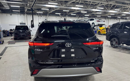 Toyota Highlander, 2025 год, 6 190 000 рублей, 4 фотография