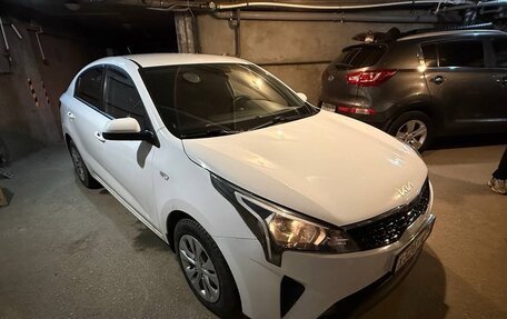 KIA Rio IV, 2021 год, 1 350 000 рублей, 4 фотография