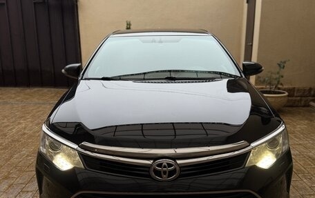 Toyota Camry, 2017 год, 1 870 000 рублей, 10 фотография