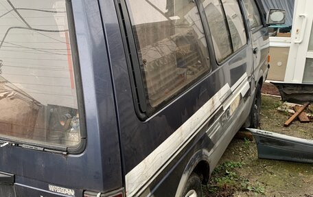 Nissan Vanette II, 1988 год, 176 000 рублей, 4 фотография