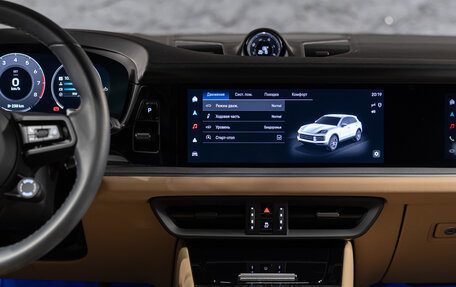 Porsche Cayenne III, 2024 год, 14 690 000 рублей, 13 фотография