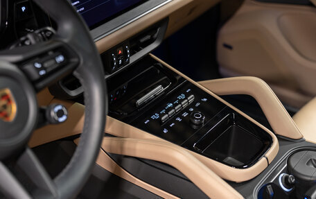 Porsche Cayenne III, 2024 год, 14 690 000 рублей, 17 фотография