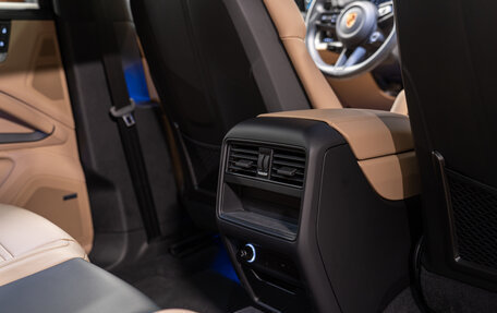 Porsche Cayenne III, 2024 год, 14 690 000 рублей, 23 фотография