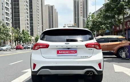 Ford Focus IV, 2022 год, 2 390 099 рублей, 4 фотография