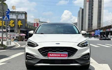Ford Focus IV, 2022 год, 2 390 099 рублей, 2 фотография