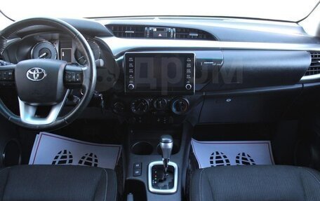 Toyota Hilux VIII, 2021 год, 5 485 000 рублей, 4 фотография