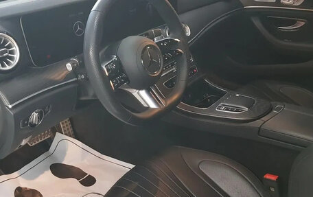 Mercedes-Benz CLS, 2022 год, 6 700 000 рублей, 8 фотография